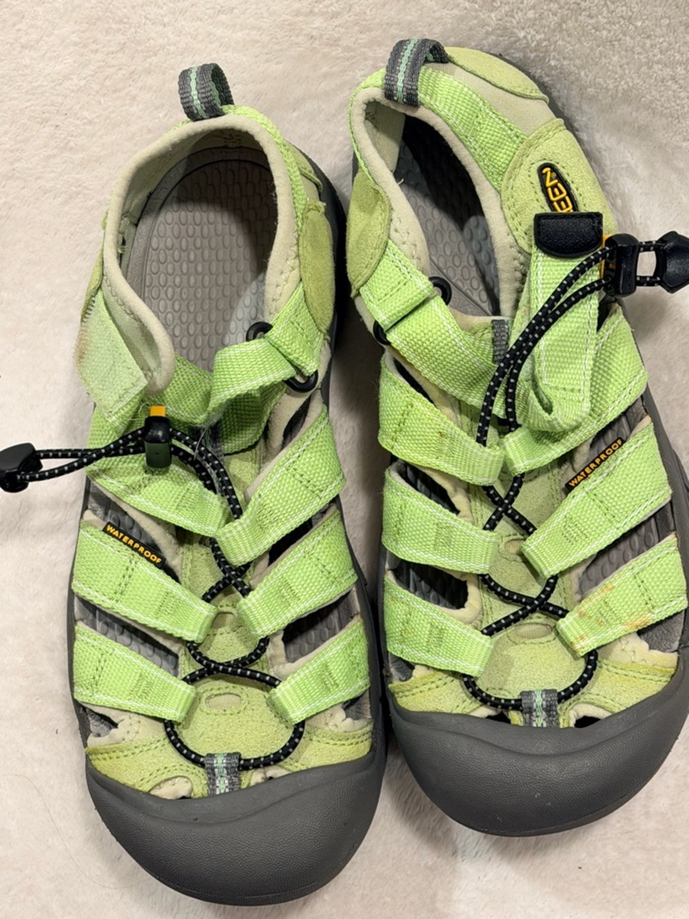 Keen hiking sandals closed toe waterproof bungee lace fun lime 🍋‍🟩 green size 6 - Picture 4 of 10